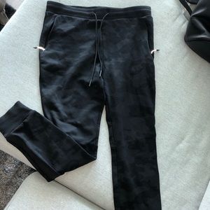 Black Camo MENS joggers EXPRESS